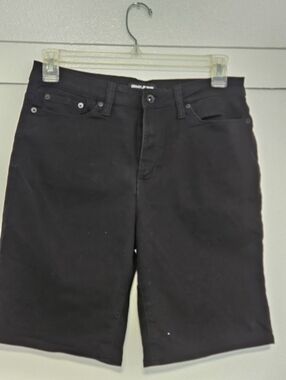 DKNY Black Straight Fit Knee-Length Shorts